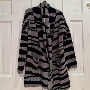 NEW Aqua Women’s Zebra Patterned Black and Gray Cardigan in Size Medium